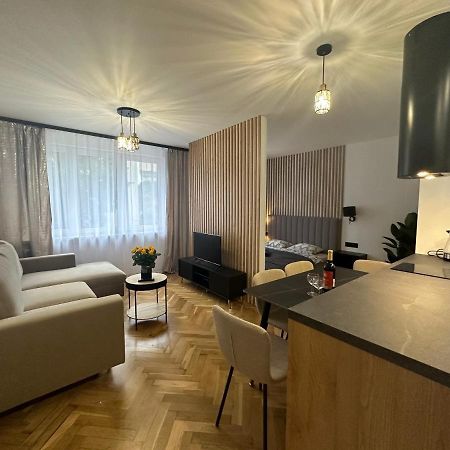 Mki Apartments - Zlota 69 Warsaw City Center Apartment エクステリア 写真