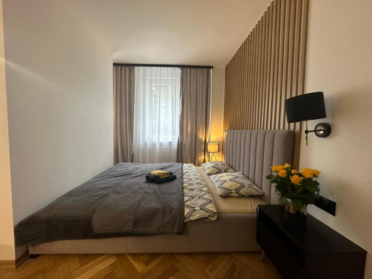 Mki Apartments - Zlota 69 Warsaw City Center Apartment エクステリア 写真